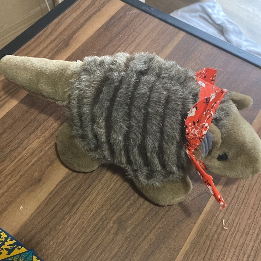 Vintage Plush 14” Armadillo w/ TEXAS Red Bandana Oz Enterprise 19” - Picture 3 of 5